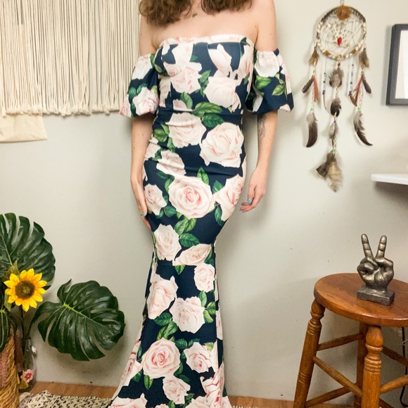 Boohoo NWT Off Shoulder Puff Sleeve Bardot Floral Maxi Dress Size 4 Small - Picture 1 of 13